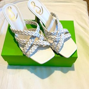 White Sam Edelman Size 8 heeled mule.